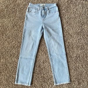 Levi's High Rise Straight Crop